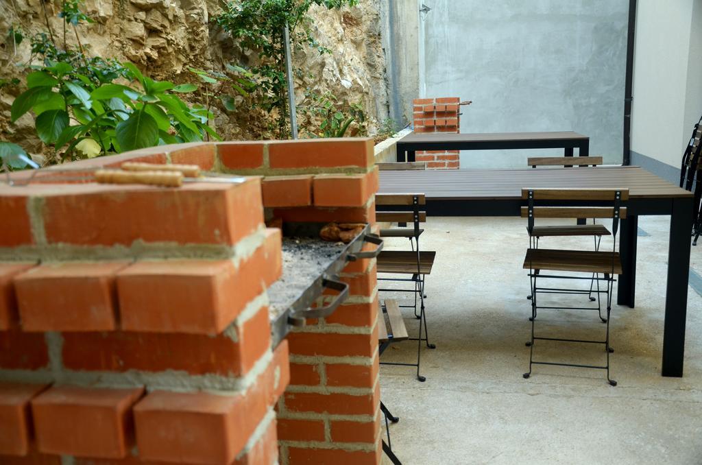 Lozna Residence Postira Exterior foto